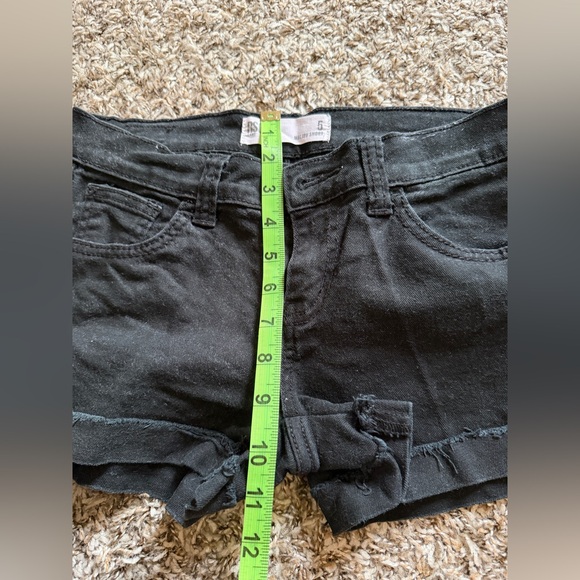 Women’s Black RSQ Jean Shorts - Picture 5 of 5